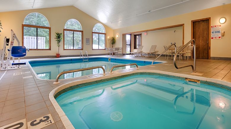 <b>Best Western Plaza Hotel Saugatuck Pool</b>. Images powered by <a href="https://iceportal.shijigroup.com/" title="IcePortal" target="_blank">IcePortal</a>.