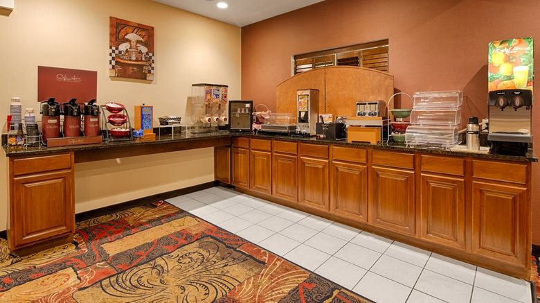 <b>Best Western Plaza Hotel Saugatuck Restaurant</b>. Images powered by <a href="https://iceportal.shijigroup.com/" title="IcePortal" target="_blank">IcePortal</a>.