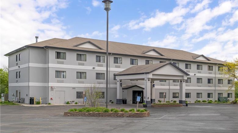 <b>Best Western Port Huron Blue Water Bridg Exterior</b>. Images powered by <a href="https://iceportal.shijigroup.com/" title="IcePortal" target="_blank">IcePortal</a>.