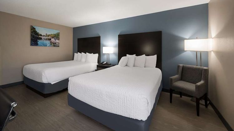 Best Western Executive Inn Room