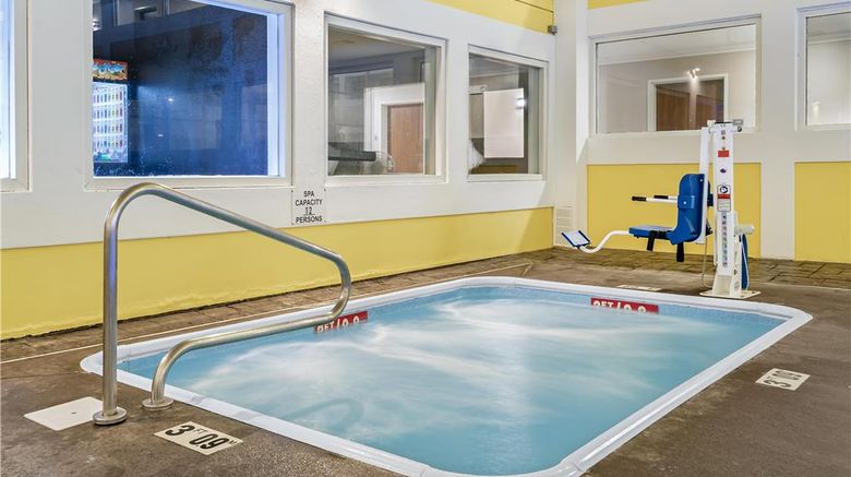 <b>Best Western Lakewinds Pool</b>. Images powered by <a href="https://iceportal.shijigroup.com/" title="IcePortal" target="_blank">IcePortal</a>.