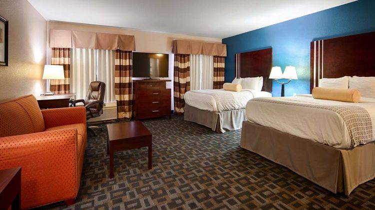 Best Western Plus Kalamazoo Suites Room