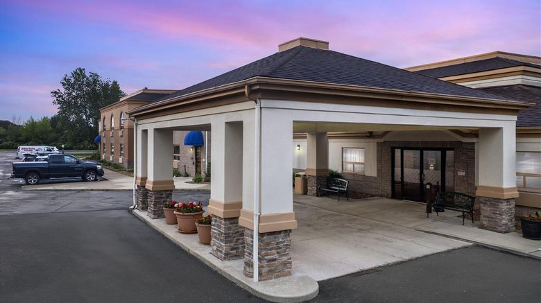 <b>Best Western Davison Inn Exterior</b>. Images powered by <a href="https://iceportal.shijigroup.com/" title="IcePortal" target="_blank">IcePortal</a>.