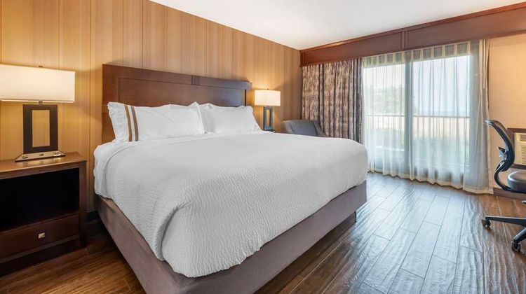 Best Western Plus Superior Inn Room
