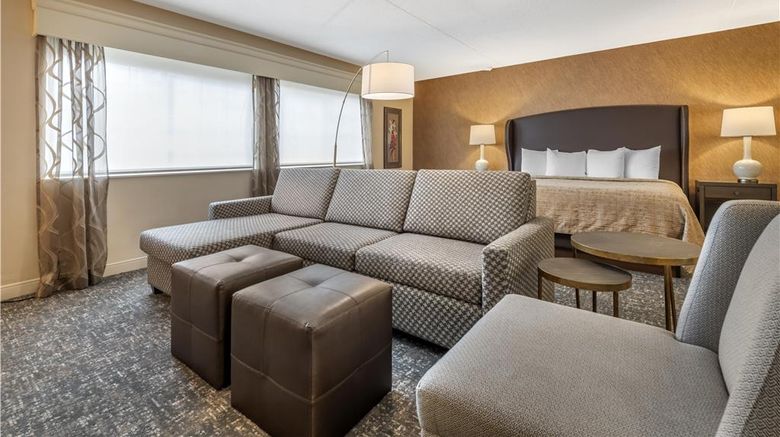 <b>Best Western Plus Normandy Inn & Suites Suite</b>. Images powered by <a href="https://iceportal.shijigroup.com/" title="IcePortal" target="_blank">IcePortal</a>.