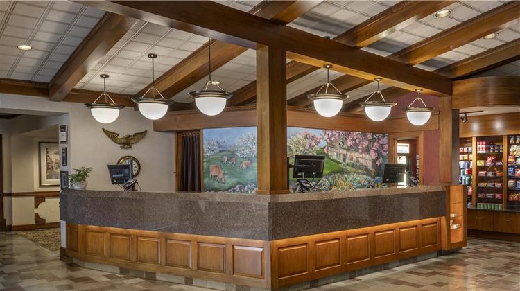 Best Western Plus Normandy Inn & Suites Lobby