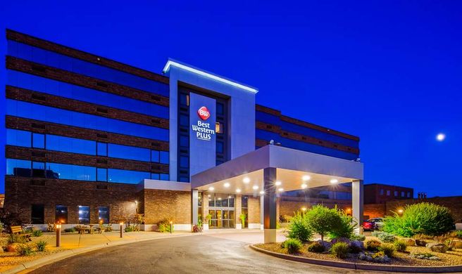 Best Western Plus Kelly Inn Exterior