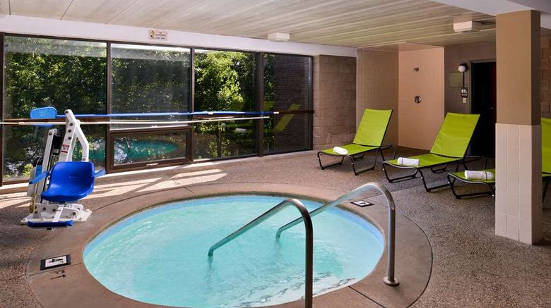 <b>Best Western Plus Kelly Inn Pool</b>. Images powered by <a href="https://iceportal.shijigroup.com/" title="IcePortal" target="_blank">IcePortal</a>.