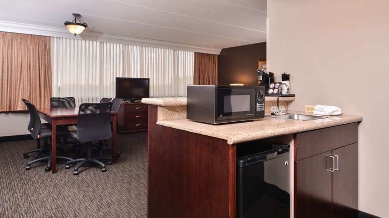 <b>Best Western Plus Kelly Inn Suite</b>. Images powered by <a href="https://iceportal.shijigroup.com/" title="IcePortal" target="_blank">IcePortal</a>.