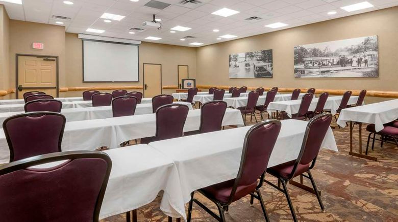 <b>Best Western Premier Ldg On Lake Detroit Meeting</b>. Images powered by <a href="https://iceportal.shijigroup.com/" title="IcePortal" target="_blank">IcePortal</a>.