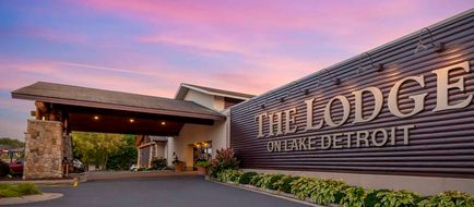 Best Western Premier Ldg On Lake Detroit Exterior