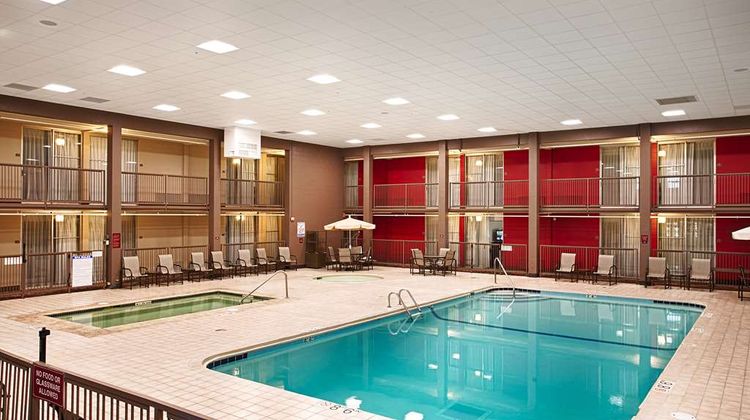Best Western Plus Willmar Pool