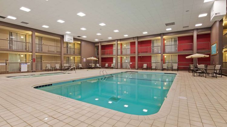 Best Western Plus Willmar Pool