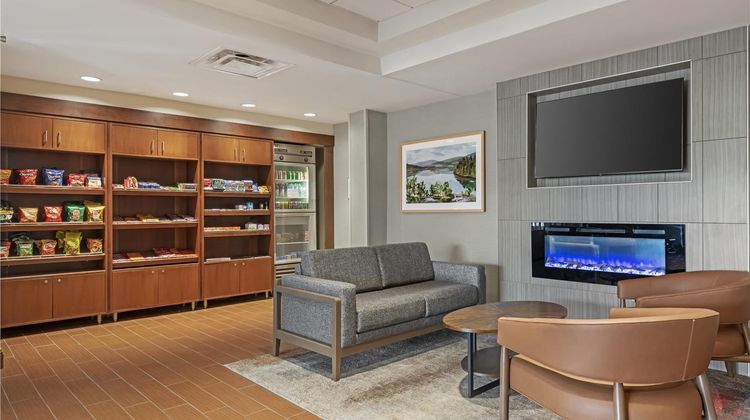 Best Western Plus Willmar Lobby