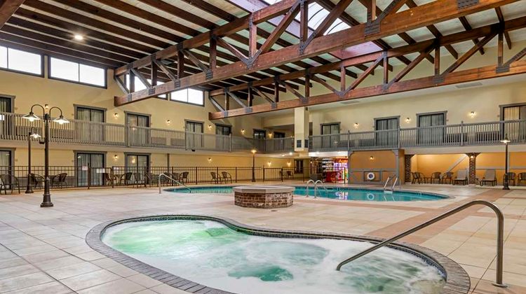 Best Western Plus New Ulm Pool