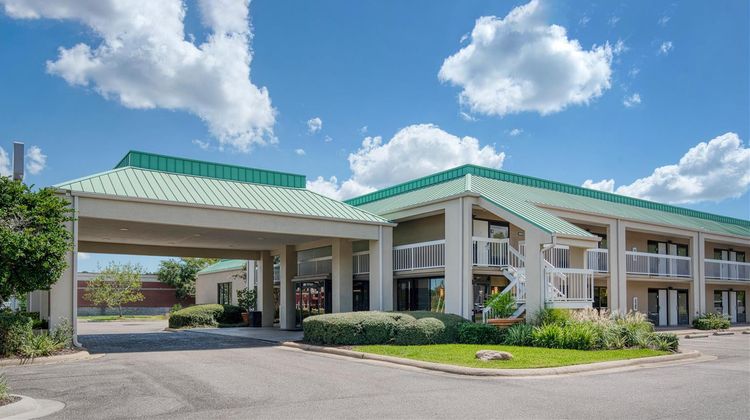 Best Western Flagship Inn Exterior