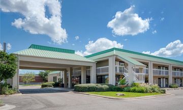 Best Western Flagship Inn