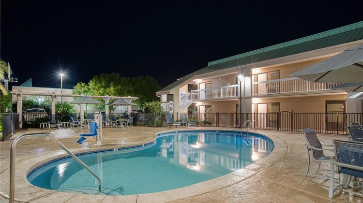 Best Western Flagship Inn Pool