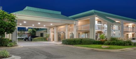 Best Western Flagship Inn Exterior