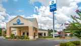 <b>Best Western Airport Inn Exterior</b>. Images powered by <a href="https://iceportal.shijigroup.com/" title="IcePortal" target="_blank">IcePortal</a>.