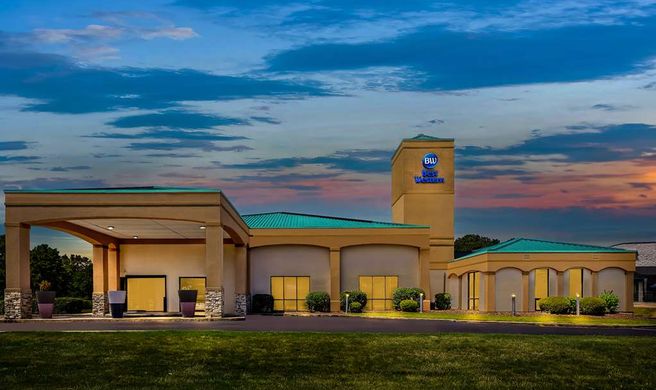 Best Western Executive Suites Exterior
