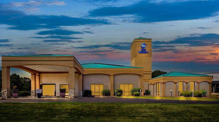 Best Western Executive Suites Exterior