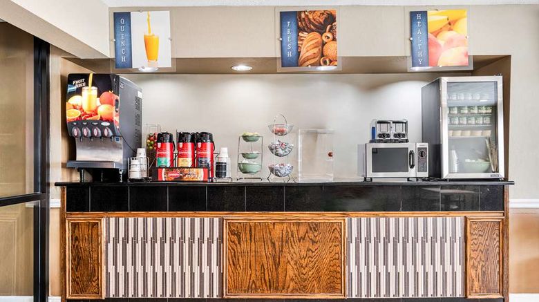 <b>Best Western Gateway Inn Restaurant</b>. Images powered by <a href="https://iceportal.shijigroup.com/" title="IcePortal" target="_blank">IcePortal</a>.