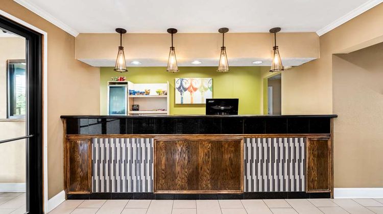 Best Western Gateway Inn Lobby