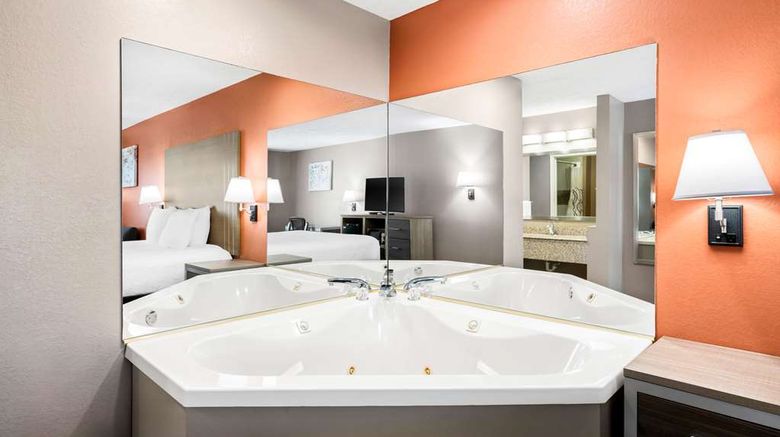 <b>Best Western Gateway Inn Spa</b>. Images powered by <a href="https://iceportal.shijigroup.com/" title="IcePortal" target="_blank">IcePortal</a>.