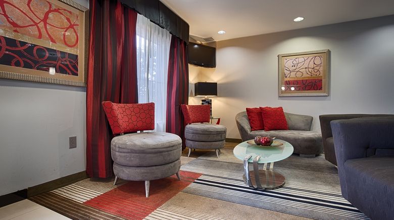 <b>Best Western Plus Goodman Inn & Suites Lobby</b>. Images powered by <a href="https://iceportal.shijigroup.com/" title="IcePortal" target="_blank">IcePortal</a>.