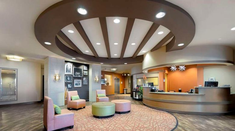 <b>Best Western Plus Tupelo Inn & Suites Lobby</b>. Images powered by <a href="https://iceportal.shijigroup.com/" title="IcePortal" target="_blank">IcePortal</a>.