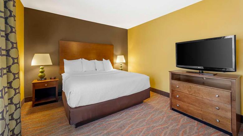 <b>Best Western Plus Tupelo Inn & Suites Room</b>. Images powered by <a href="https://iceportal.shijigroup.com/" title="IcePortal" target="_blank">IcePortal</a>.