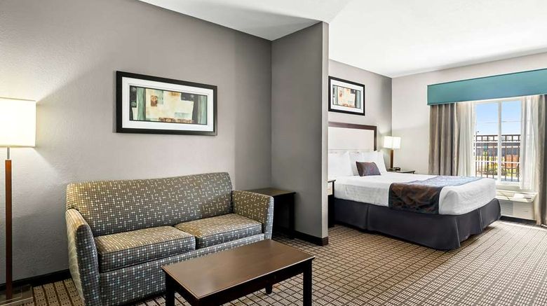 <b>Best Western Plus Magee Inn & Suites Suite</b>. Images powered by <a href="https://iceportal.shijigroup.com/" title="IcePortal" target="_blank">IcePortal</a>.