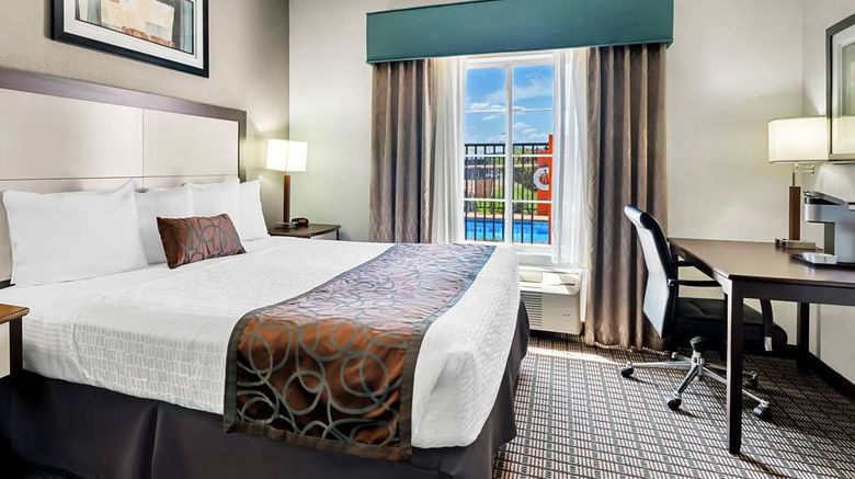 <b>Best Western Plus Magee Inn & Suites Suite</b>. Images powered by <a href="https://iceportal.shijigroup.com/" title="IcePortal" target="_blank">IcePortal</a>.