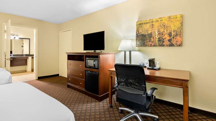 Best Western Plus Coach House Room