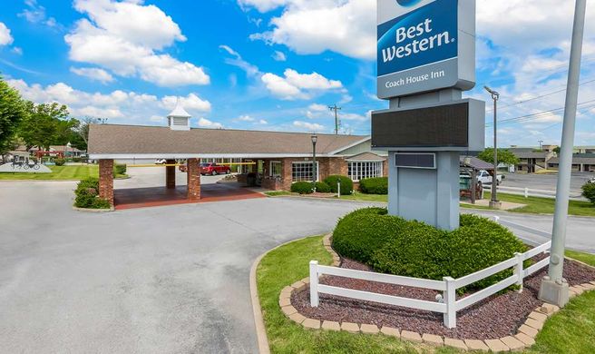 Best Western Plus Coach House Exterior
