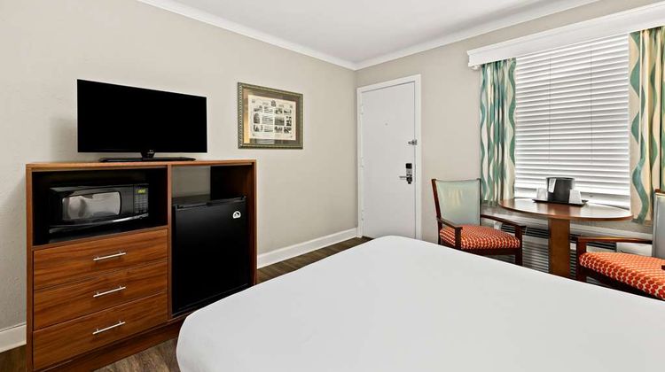 Best Western Route 66 Rail Haven Room