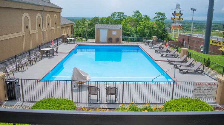 Best Western Coachlight Pool