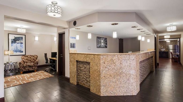 <b>Best Western Coachlight Lobby</b>. Images powered by <a href="https://iceportal.shijigroup.com/" title="IcePortal" target="_blank">IcePortal</a>.