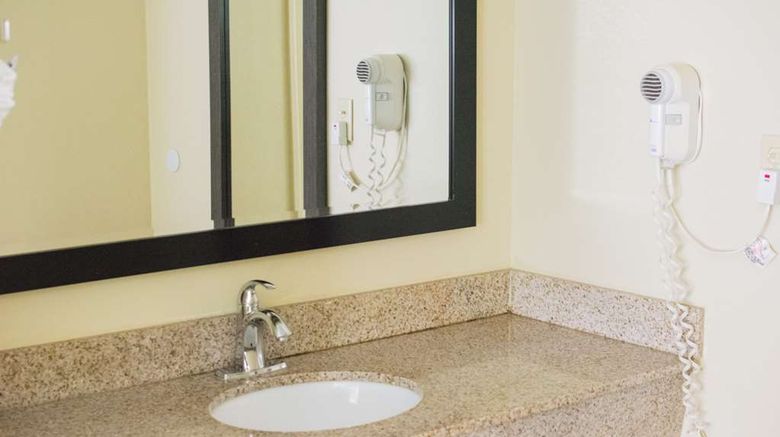 <b>Best Western Coachlight Room</b>. Images powered by <a href="https://iceportal.shijigroup.com/" title="IcePortal" target="_blank">IcePortal</a>.