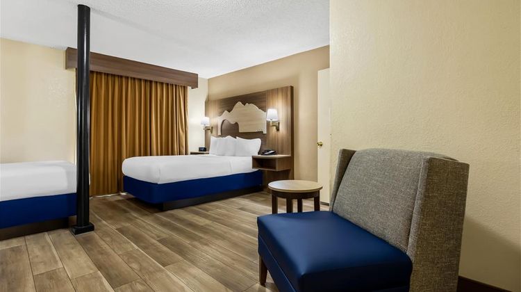 Best Western Center Pointe Inn Suite