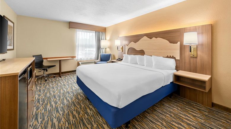 <b>Best Western Center Pointe Inn Room</b>. Images powered by <a href="https://iceportal.shijigroup.com/" title="IcePortal" target="_blank">IcePortal</a>.