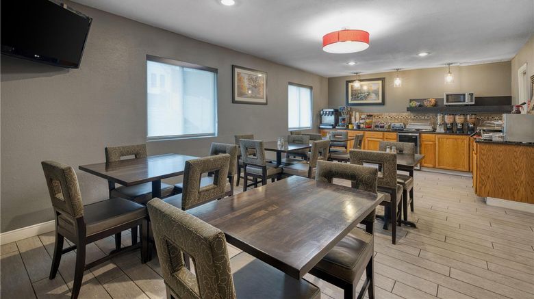 <b>SureStay by Best Western Country Inn N Restaurant</b>. Images powered by <a href="https://iceportal.shijigroup.com/" title="IcePortal" target="_blank">IcePortal</a>.