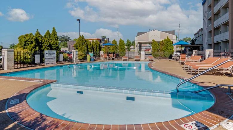 <b>Best Western Kirkwood Inn Pool</b>. Images powered by <a href="https://iceportal.shijigroup.com/" title="IcePortal" target="_blank">IcePortal</a>.