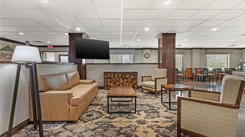 <b>Best Western Big Spring Lodge Lobby</b>. Images powered by <a href="https://iceportal.shijigroup.com/" title="IcePortal" target="_blank">IcePortal</a>.