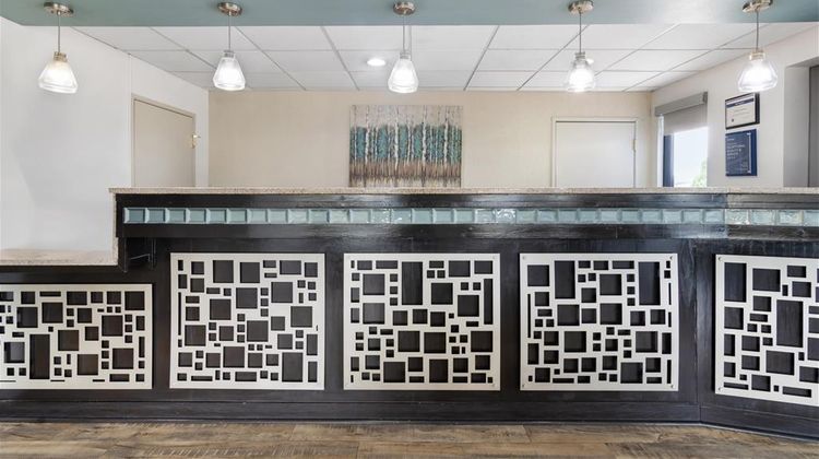 Best Western Brookfield Lobby