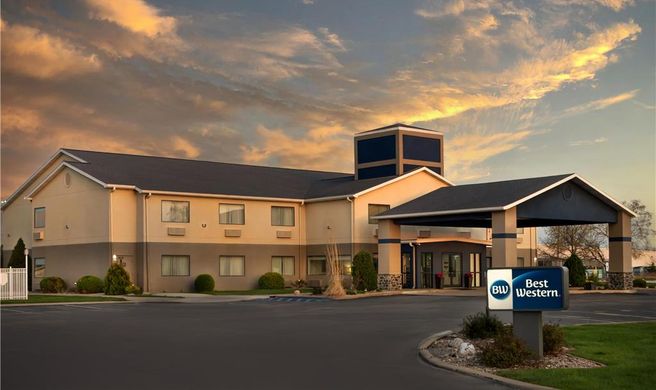 Best Western Brookfield Exterior
