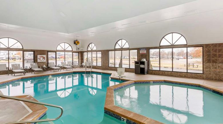 <b>Best Western St. Louis Inn Pool</b>. Images powered by <a href="https://iceportal.shijigroup.com/" title="IcePortal" target="_blank">IcePortal</a>.