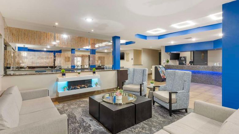 <b>Best Western St. Louis Inn Lobby</b>. Images powered by <a href="https://iceportal.shijigroup.com/" title="IcePortal" target="_blank">IcePortal</a>.
