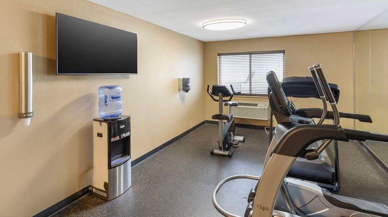 <b>Best Western St. Louis Inn Health</b>. Images powered by <a href="https://iceportal.shijigroup.com/" title="IcePortal" target="_blank">IcePortal</a>.
